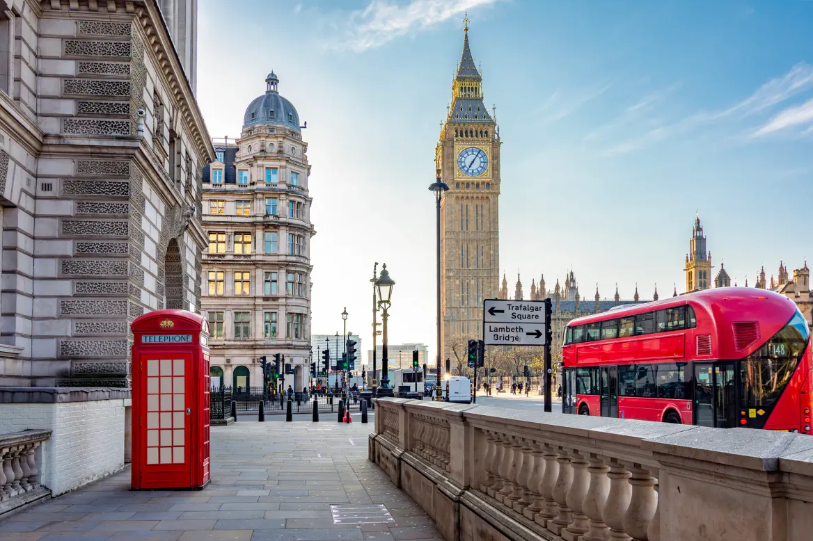 Röd buss, Palace of Westminster, London